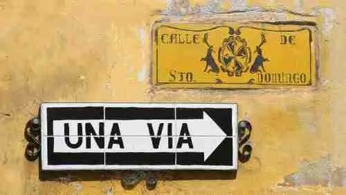 Detener, parada, dejar, parar, tope . Traffic Signs In Spanish You Need To Know