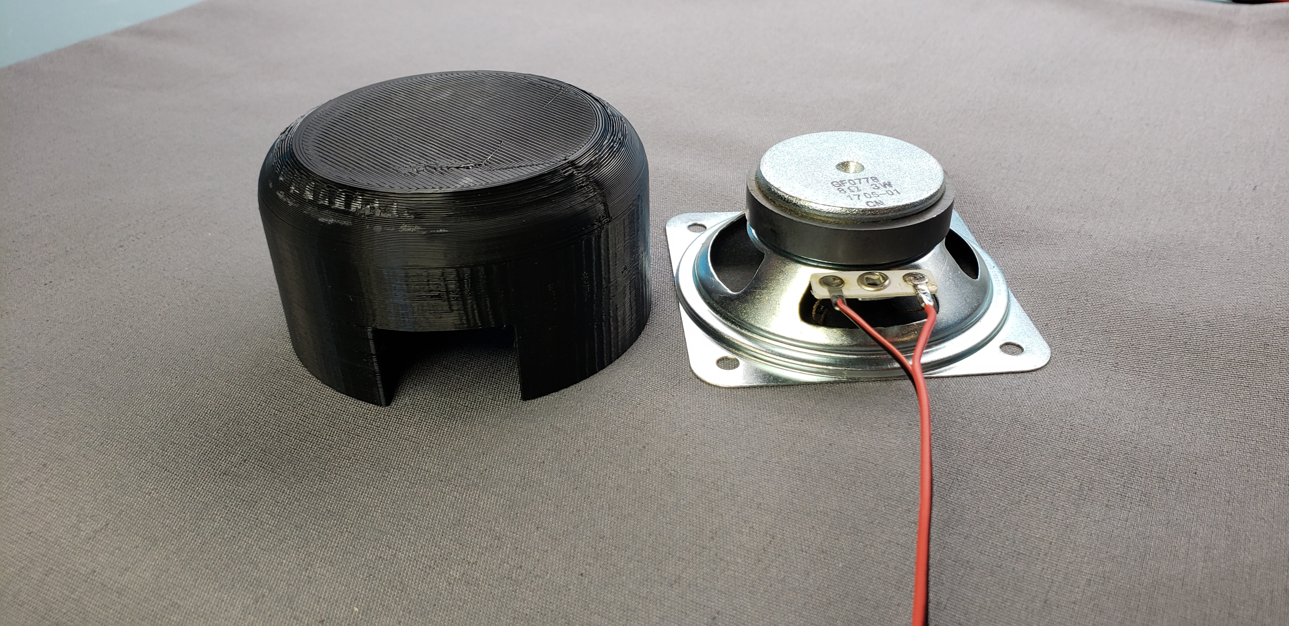 5.1 av receiver 70 watts x 7: Speaker Baffle