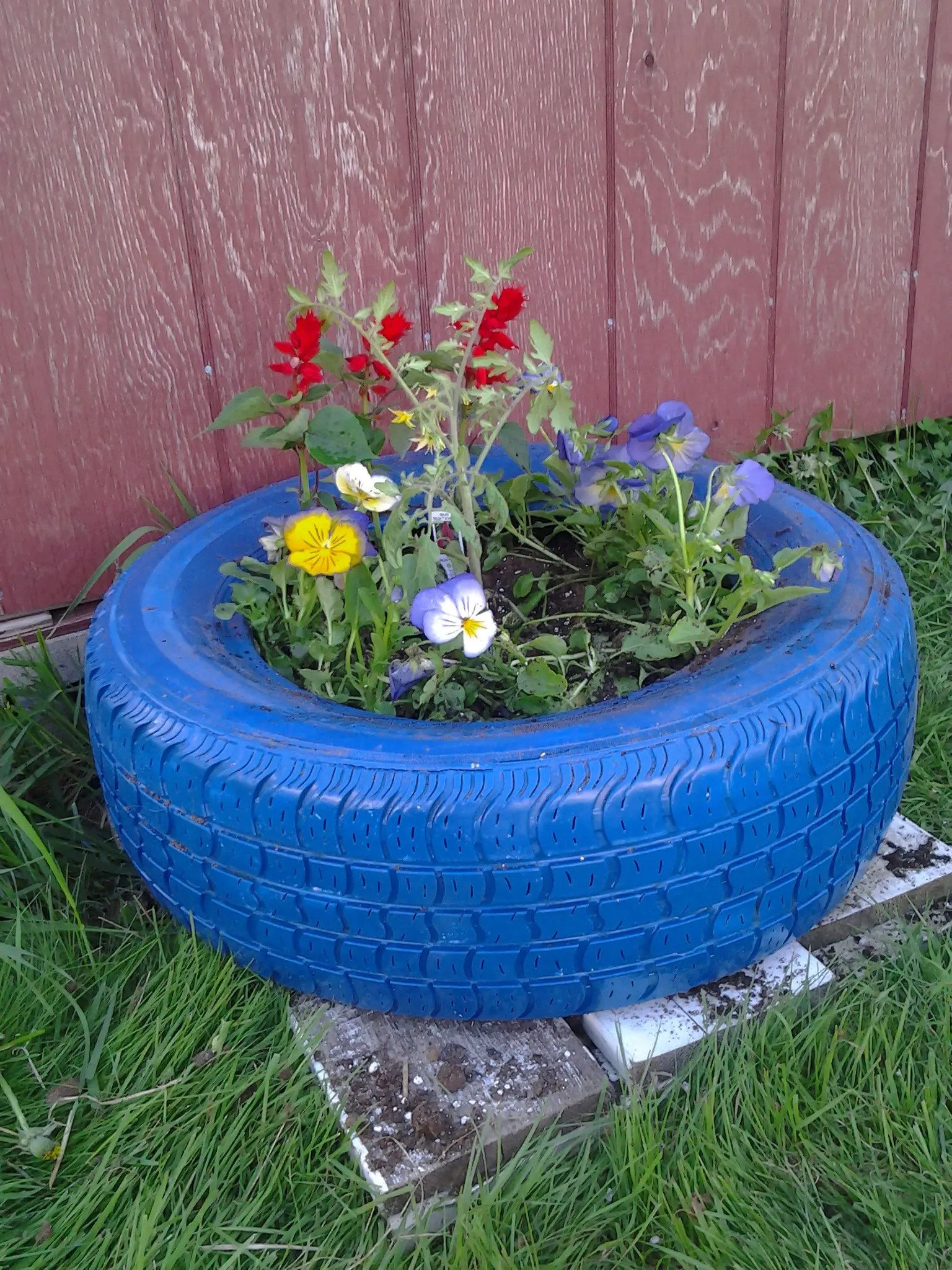 11 tire planters with diy instructions