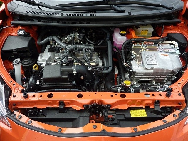 エンジンルームを洗浄する際の注意点を解説 廃車ひきとり110番スタッフコラム