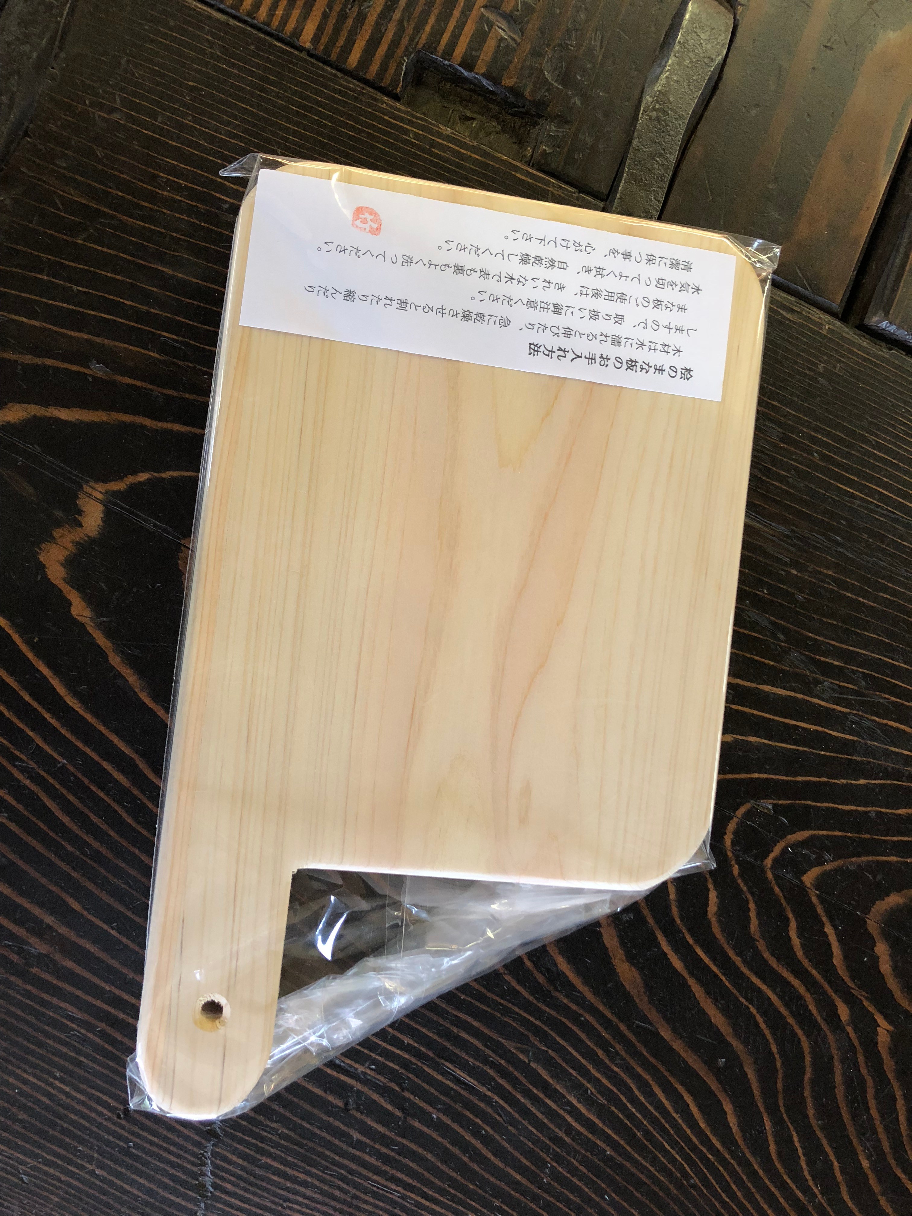古材家具ショップ白竹木材の「ひのきのまな板」が人気の8つの理由
