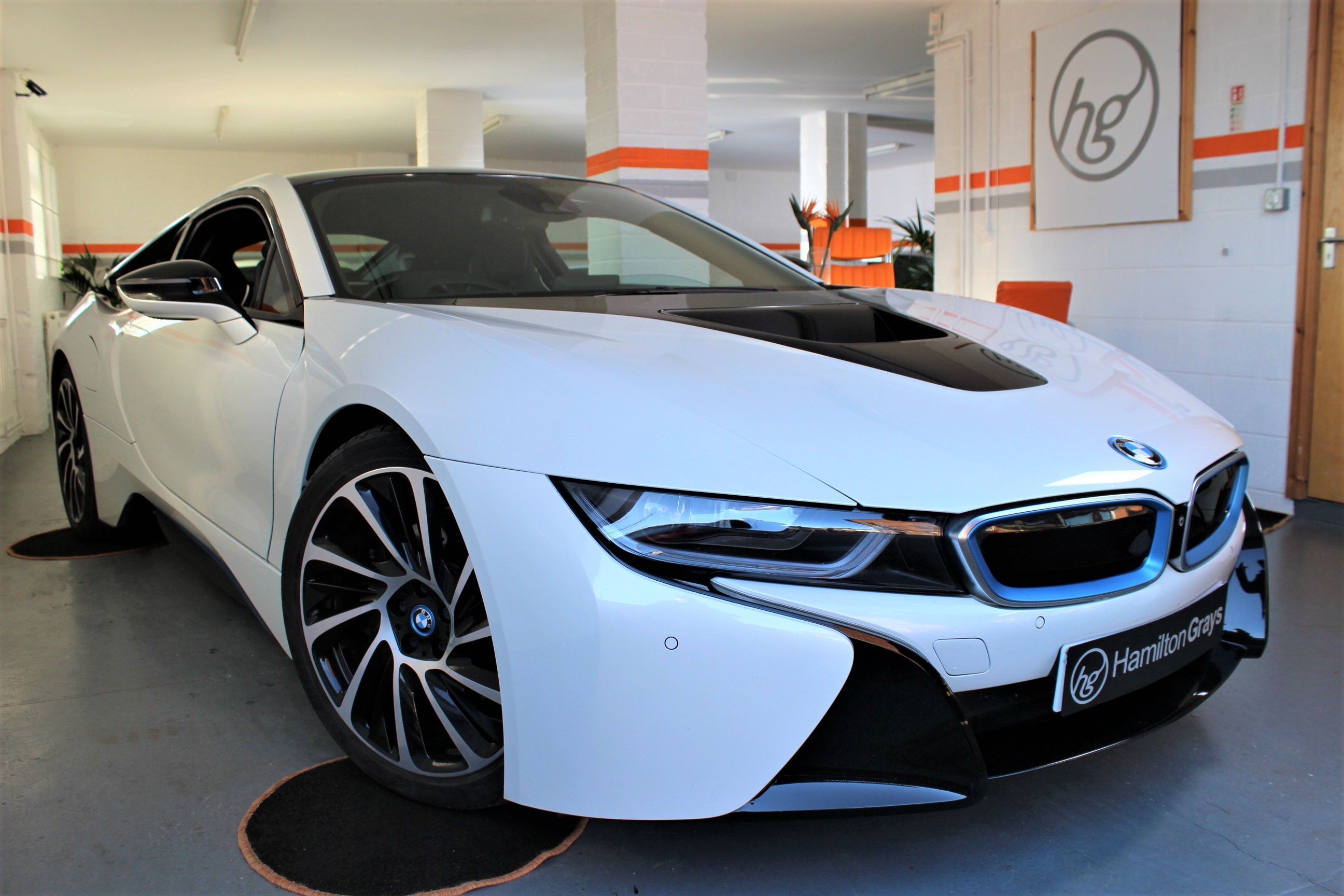 2014 (64) bmw i8 hybrid electric. 41,800m. striking looking car! great