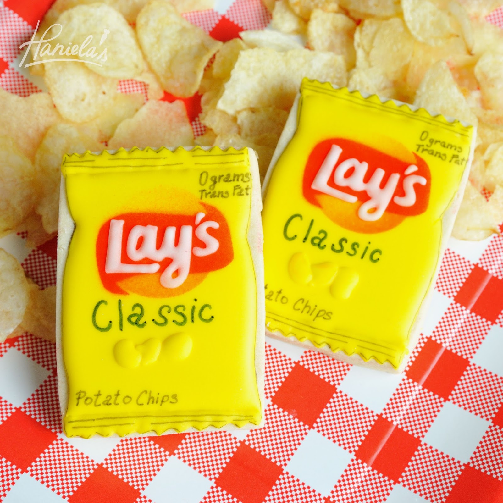 Laura scudder created the first modern bag of potato chips in 1953. Lay S Potato Chips Cake Haniela S Recipes Cookie Cake Decorating Tutorials