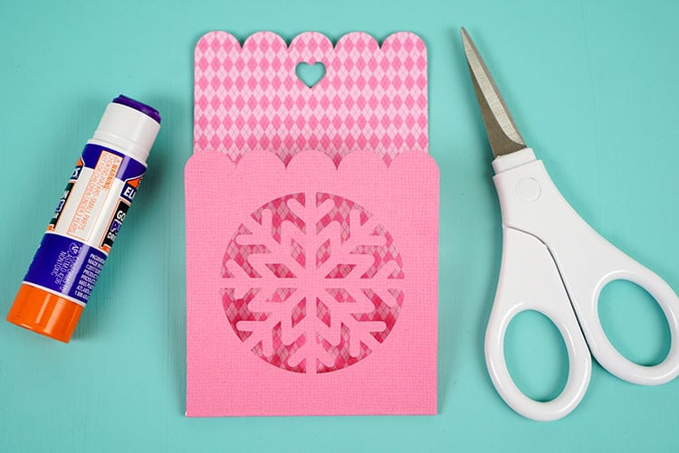 We may earn commission on some of the items you choose to buy. Snowflake Gift Card Holder Tags + Christmas SVG File
