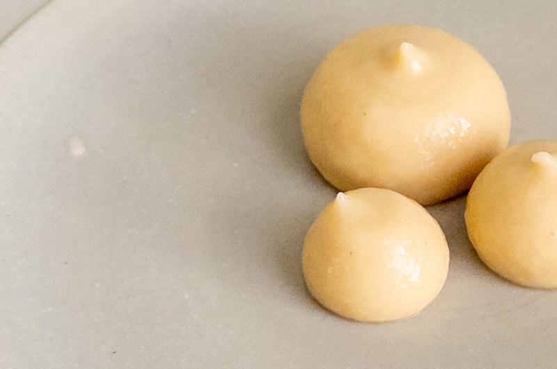 Crème van aardpeer en miso