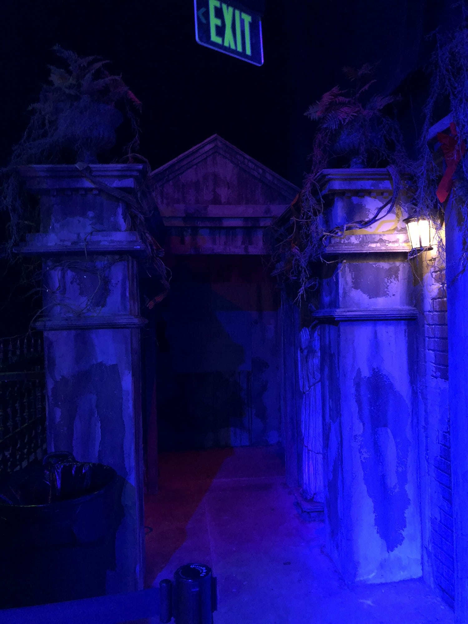 [TDHR]オリバーガル DRAMATIC ENTRANCE night Plano's Dark Hour celebrates the holidays with 
