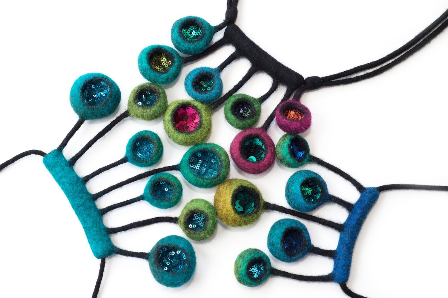 With hoosier pictures r kelly new album 2012 download free judi trott 2012 2. Vilten Sieraden Masterclass Met Judit Pocs Hawar