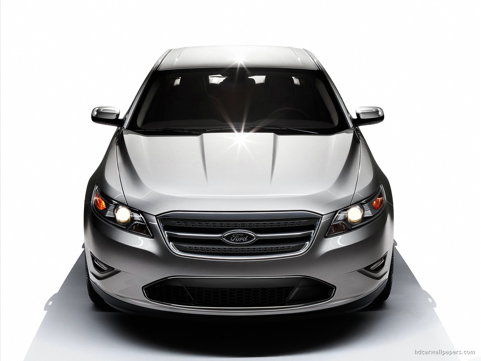 2010 ford taurus wallpaper