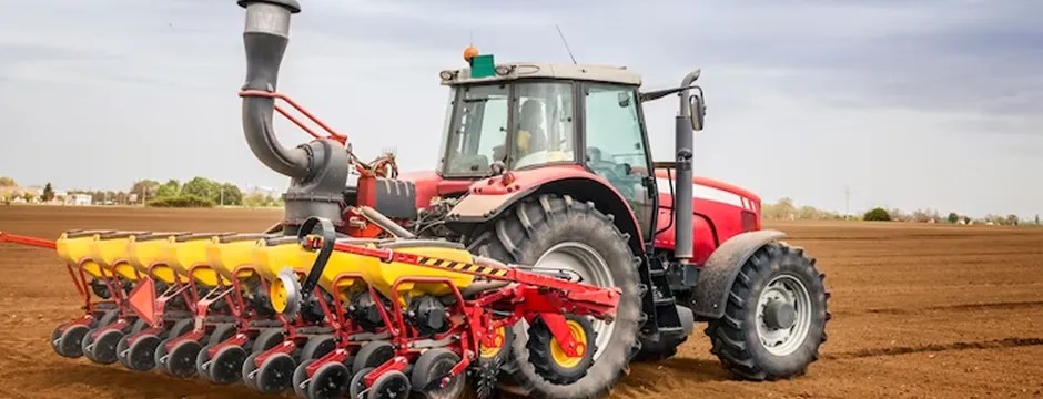 Farm equipment haulers near me: local efficiency