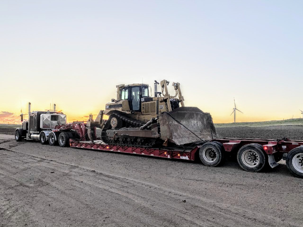 Four things you should know about heavy haul trucking