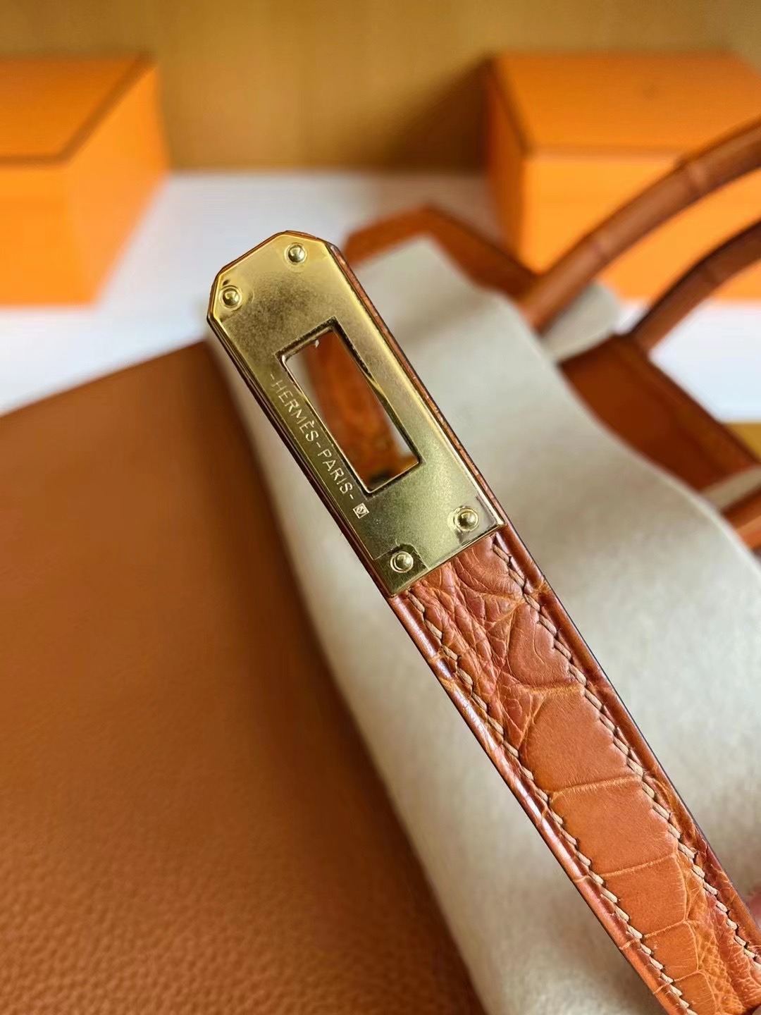 エルメス バーキン タッチ25 ゴールド クロコダイル アリゲーターマット×トゴ ゴールド金具【N品】 - 画像 (5)
