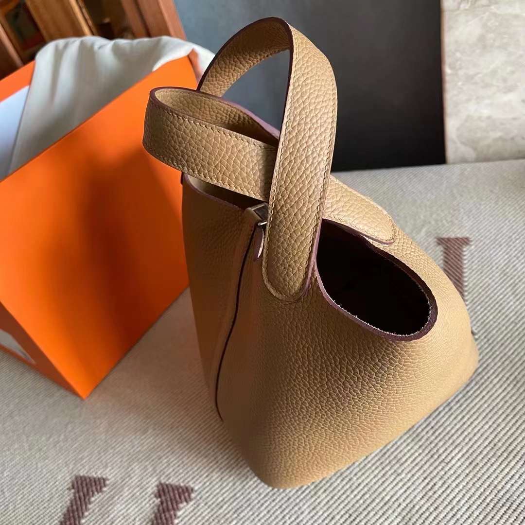 エルメス ピコタンロックPM/18 ビスキュイ トリヨンクレマンス ゴールド金具 【H品】 HERMES Picotin lock PM/18 Biscuit(4B) Taurillon Clemence Gold Buckle【NEW】 - 画像 (3)