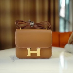 エルメス　コンスタンスミニ　ゴールド　エバーカラー　ゴールド金具　ショルダーバッグ 【新品】　HERMES Constance mini Gold(37) Evercolor Gold Buckle【NEW】