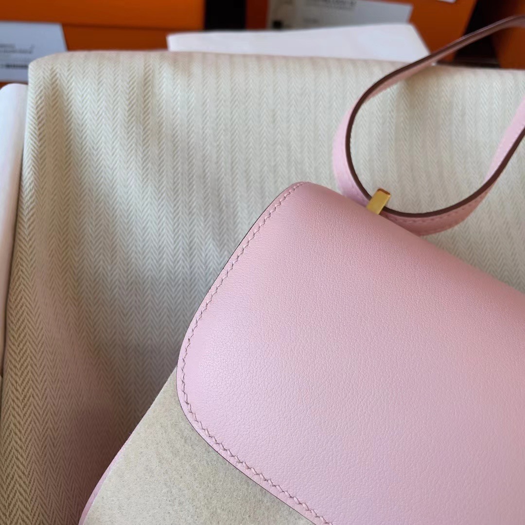 エルメス コンスタンスミニ ローズサクラ スイフト ゴールド金具