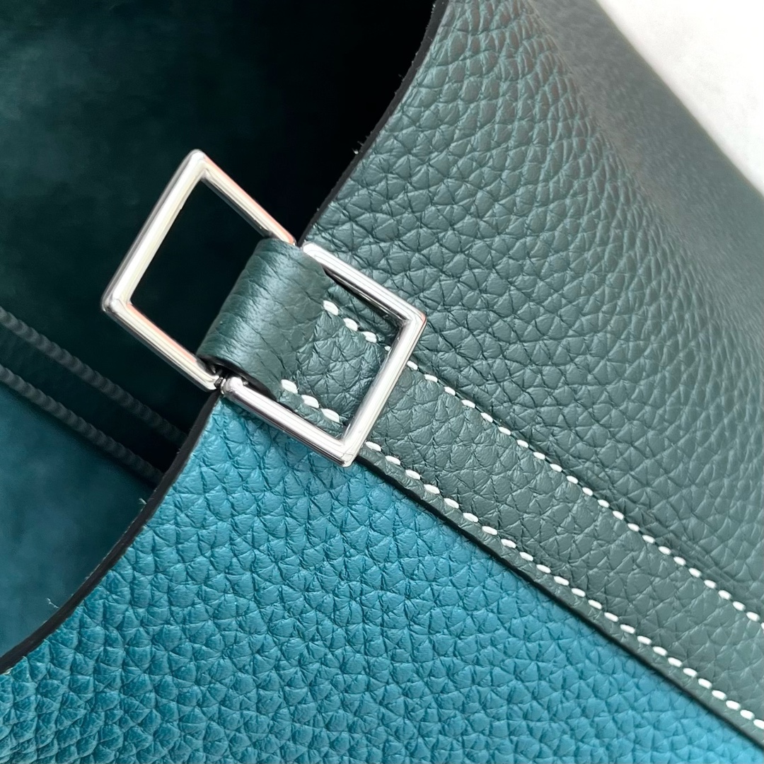 エルメス定価 HERMES ピコタンロックPM/18 ヴェールボスフォール