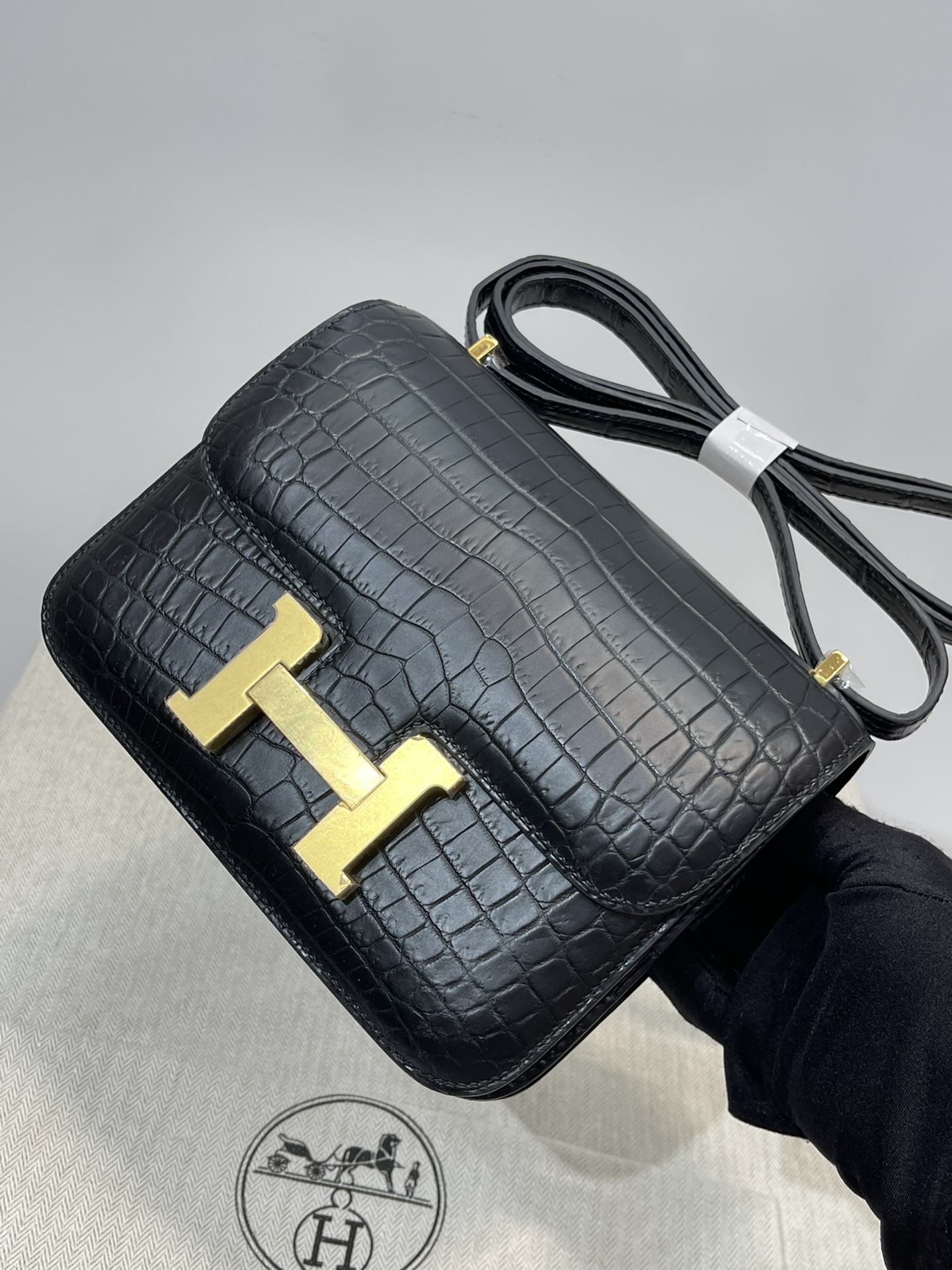 エルメス定価 HERMES コンスタンスミニ 黒 ブラック