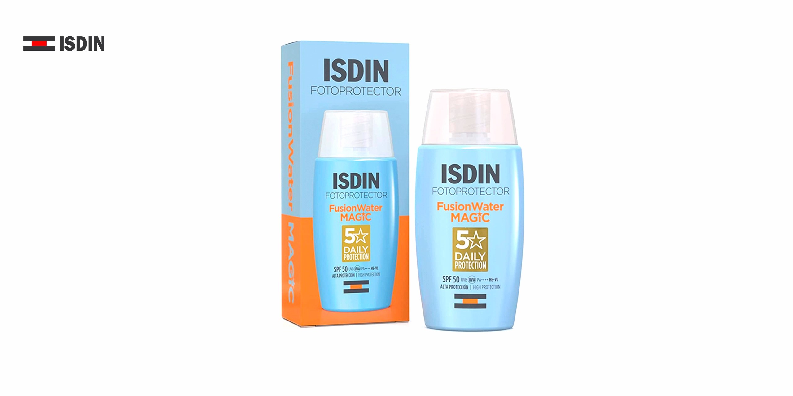 La caja y el bote de ISDIN Fotoprotección Fusion Water MAGIC SPF 50 son de color azul y naranja. La caja tiene el logotipo de ISDIN en la parte superior y el nombre del producto en la parte frontal. También indica que se trata de un fotoprotector facial de textura ultraligera y fase acuosa externa con acabado final sedoso. En la parte trasera y lateral de la caja se pueden leer las características, los beneficios, la composición y el modo de empleo del producto. El bote tiene forma no cilíndrica y un tapón de rosca. En la etiqueta se repite la información de la caja y se añade un código de barras. El bote contiene 50 ml de producto. Un envase azul con tapón transparente blanco con detalles en azul y naranja que contiene un protector solar facial ligero y refrescante con SPF 50