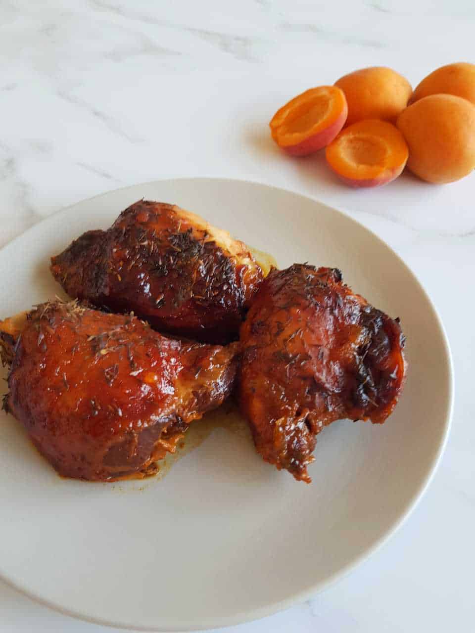 Healthy slow cooker apricot chicken
