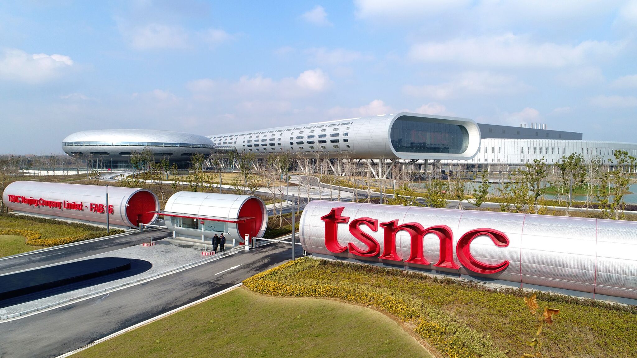 TSMC (TSM): PESTEL and Macro-Environmental Analysis