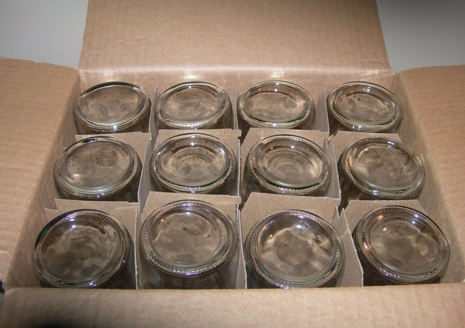 750ml Green Bordeaux Wine Bottles – Screw Top – Case Of 12 With 28mm Red Metal Lids