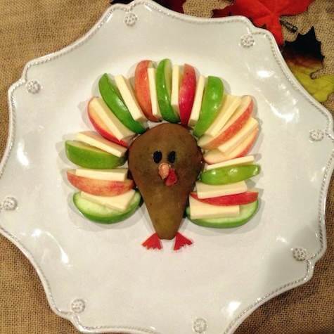Easy thanksgiving appetizers should be as simple as they sound! Kid-Friendly Turkey Appetizer with Pears, Apples & Cheddar