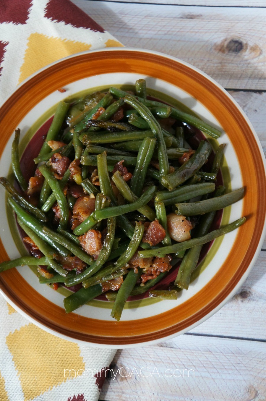 Bacon Green Bean Side Dish for Thanks giving dinner - super easy and quick to make