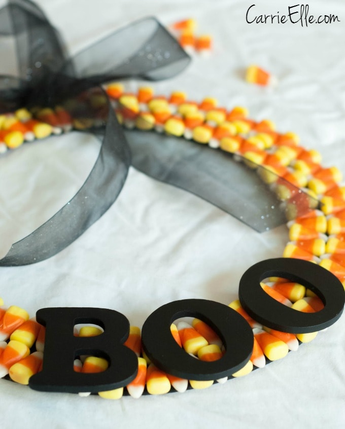 DIY Candy-Corn-Halloween-Wreath