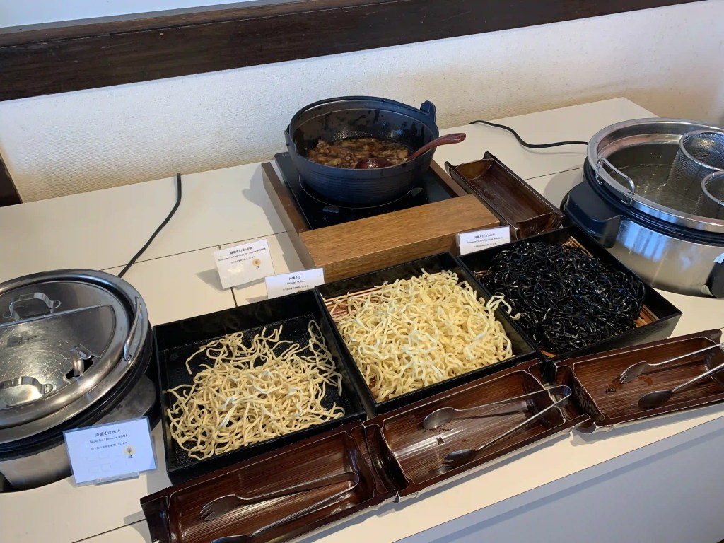 沖繩南城南條飯店開箱 - 早餐沖繩麵