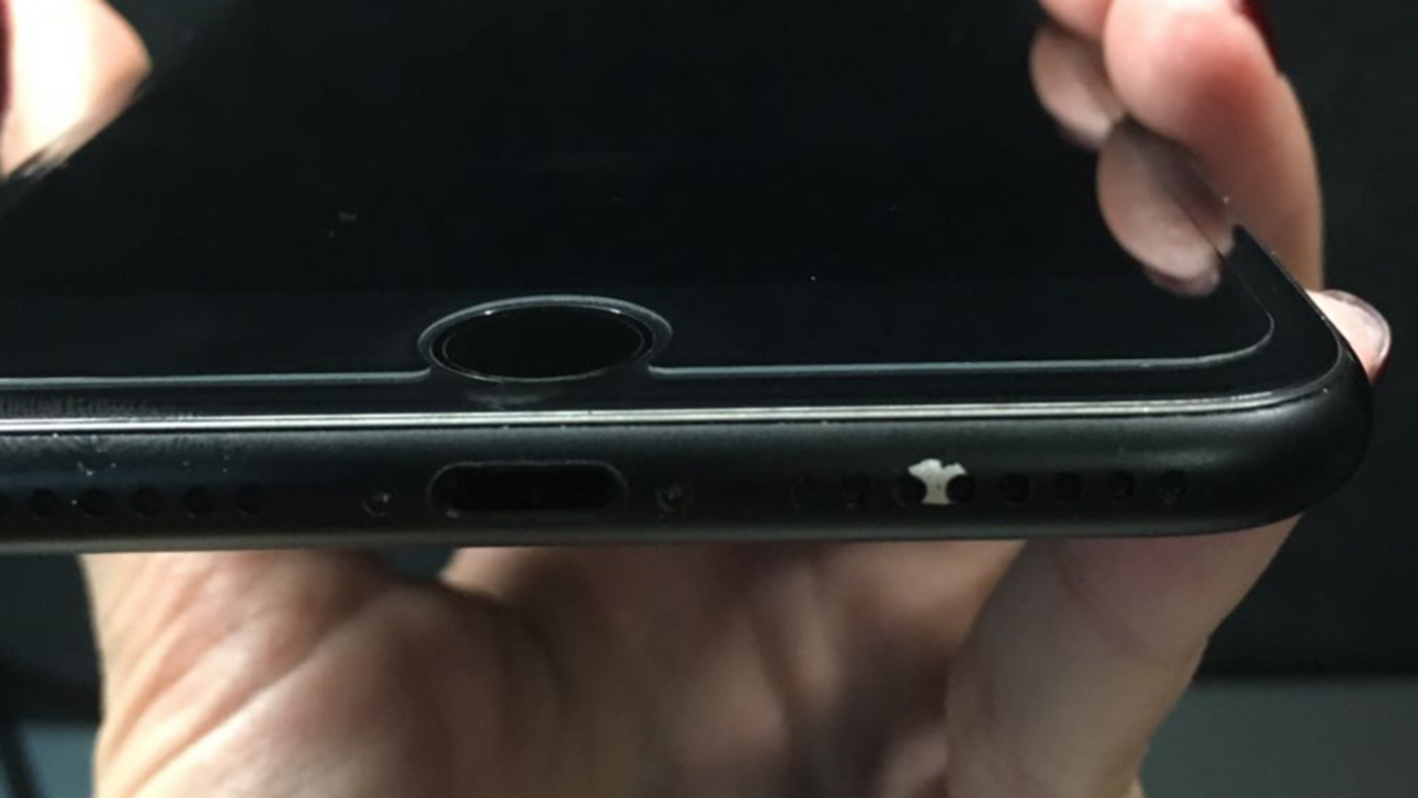 Download Gratuito immagini Anche Gli Iphone 7 Neri Opachi Si Rovinano E Perdono Il Colore ultima da parte di