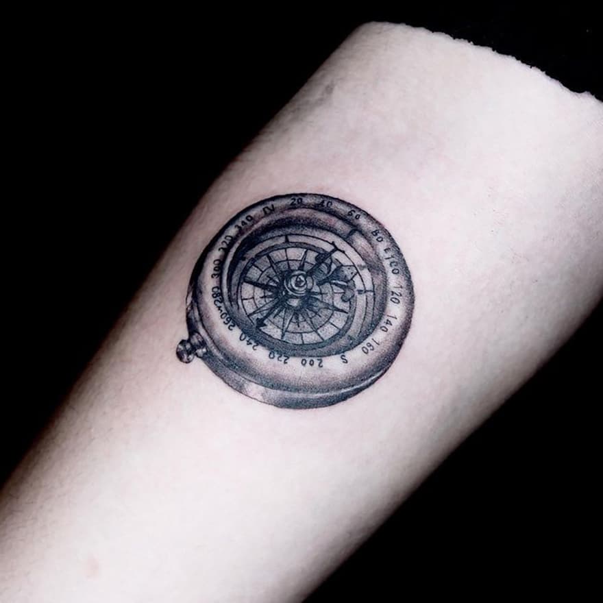 Top 31 amazing compass tattoo design ideas