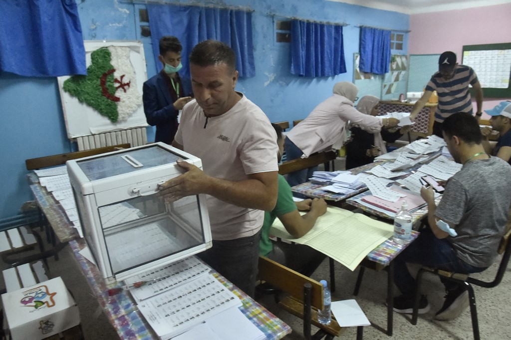 42 listes différentes, de nombreux candidats indépendants et la participation comme principal enjeu de ce vote . Algerie Les Autorites Retirent Son Accreditation A France 24 Fip
