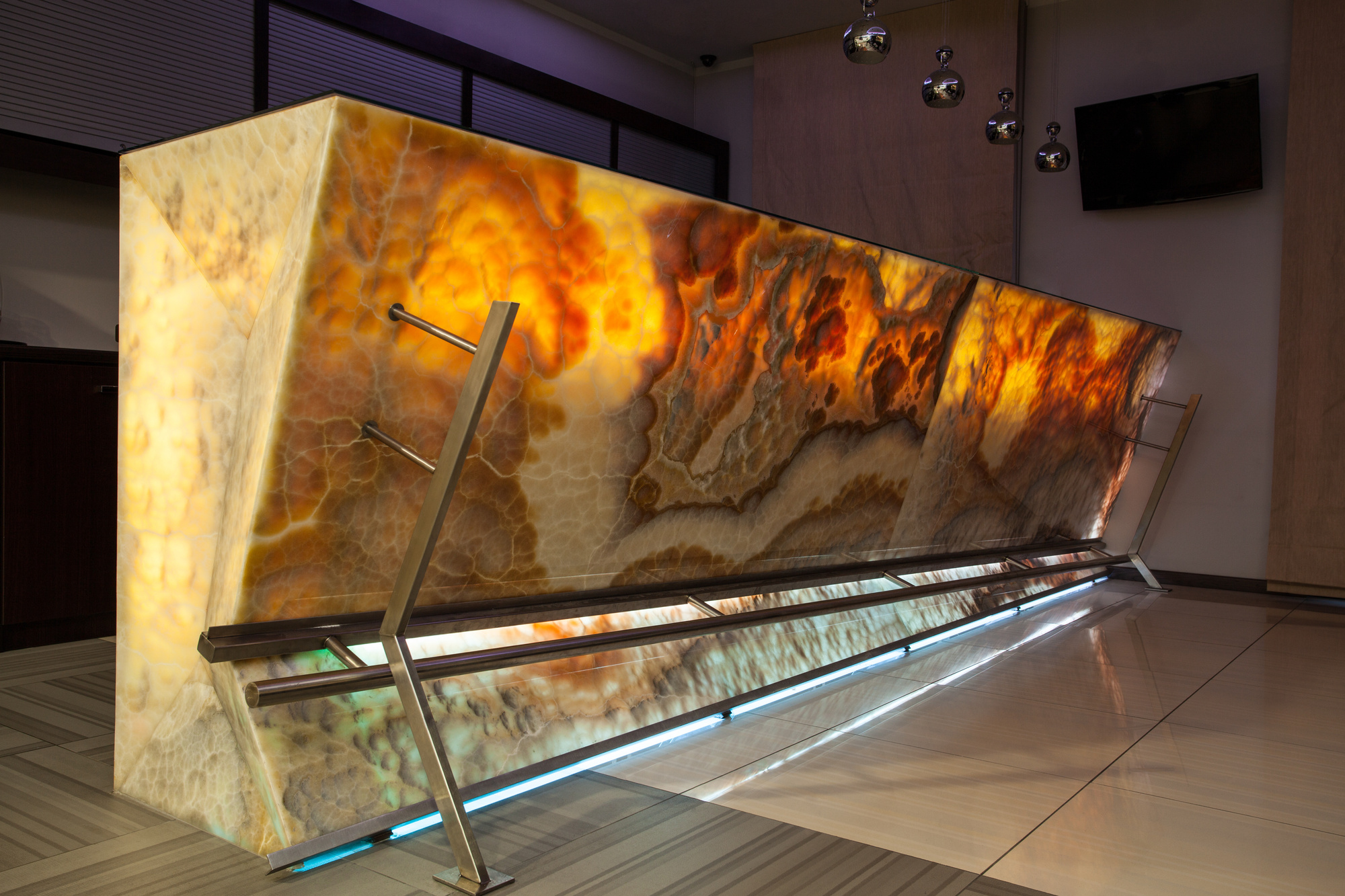 Granite vs. Quartz: 10 Reasons Quartz Countertops are Better