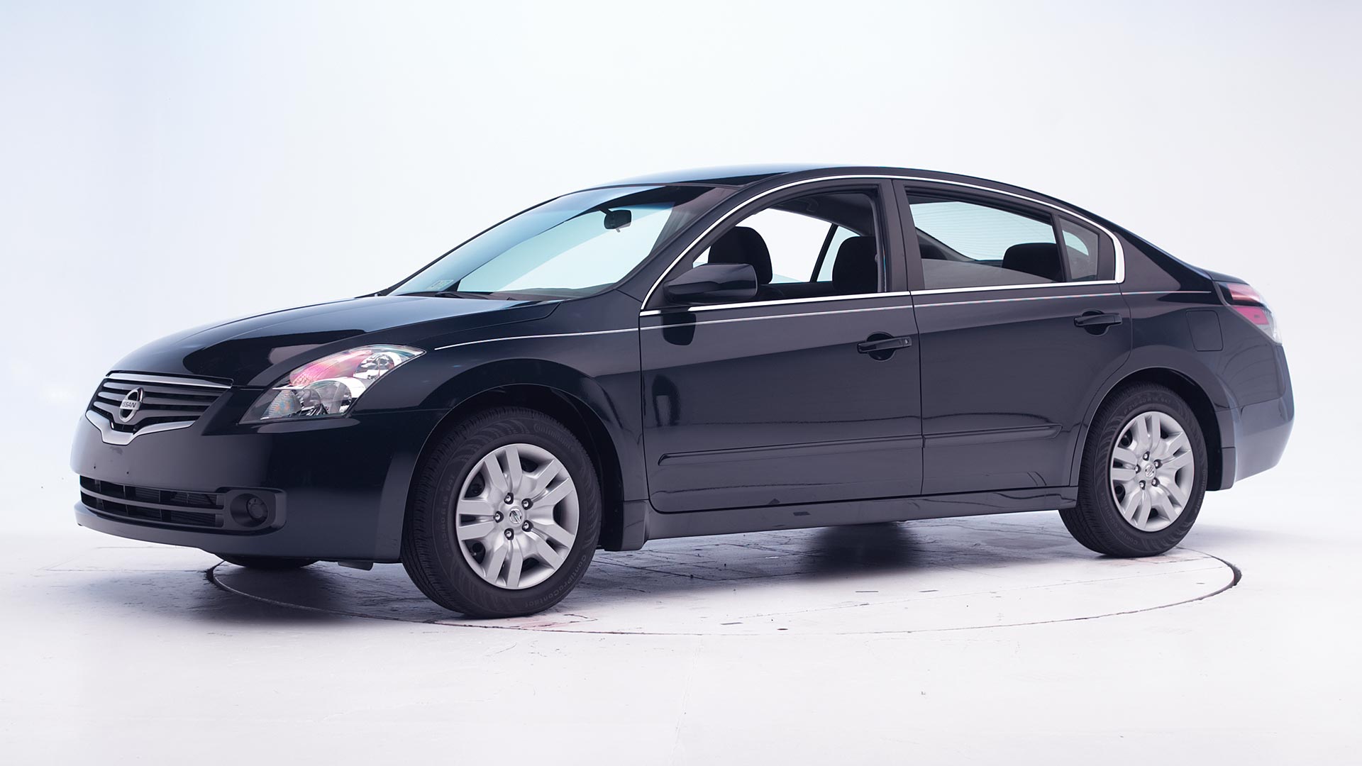 2011 Nissan Altima - Price, Photos, Reviews & Features