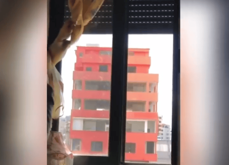 Pamje TMERRI nga Astiri, ulërima dhe britma, si u terrorizuan banorët e zonës. I vunë dinamit godinës për ta shembur por s’njoftuan njeri