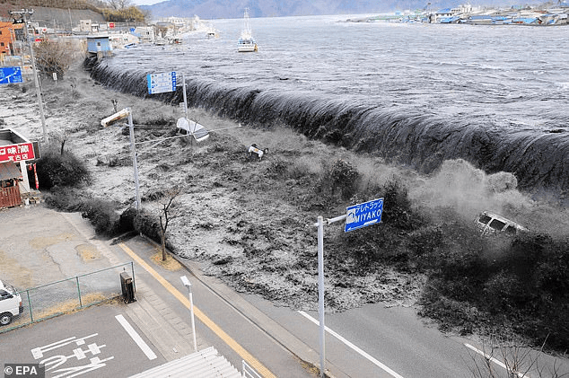 Tërmeti masiv me magnitudë 7.0 shkund ndërtesat dhe jep alarm tsunami pranë Tokios