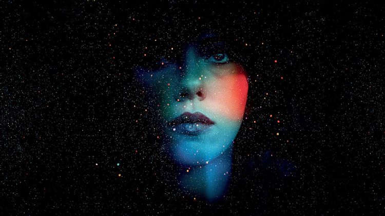 Ja çfarë e bën “Under the Skin” një nga filmat më të mirë me vrasës serial për femra!