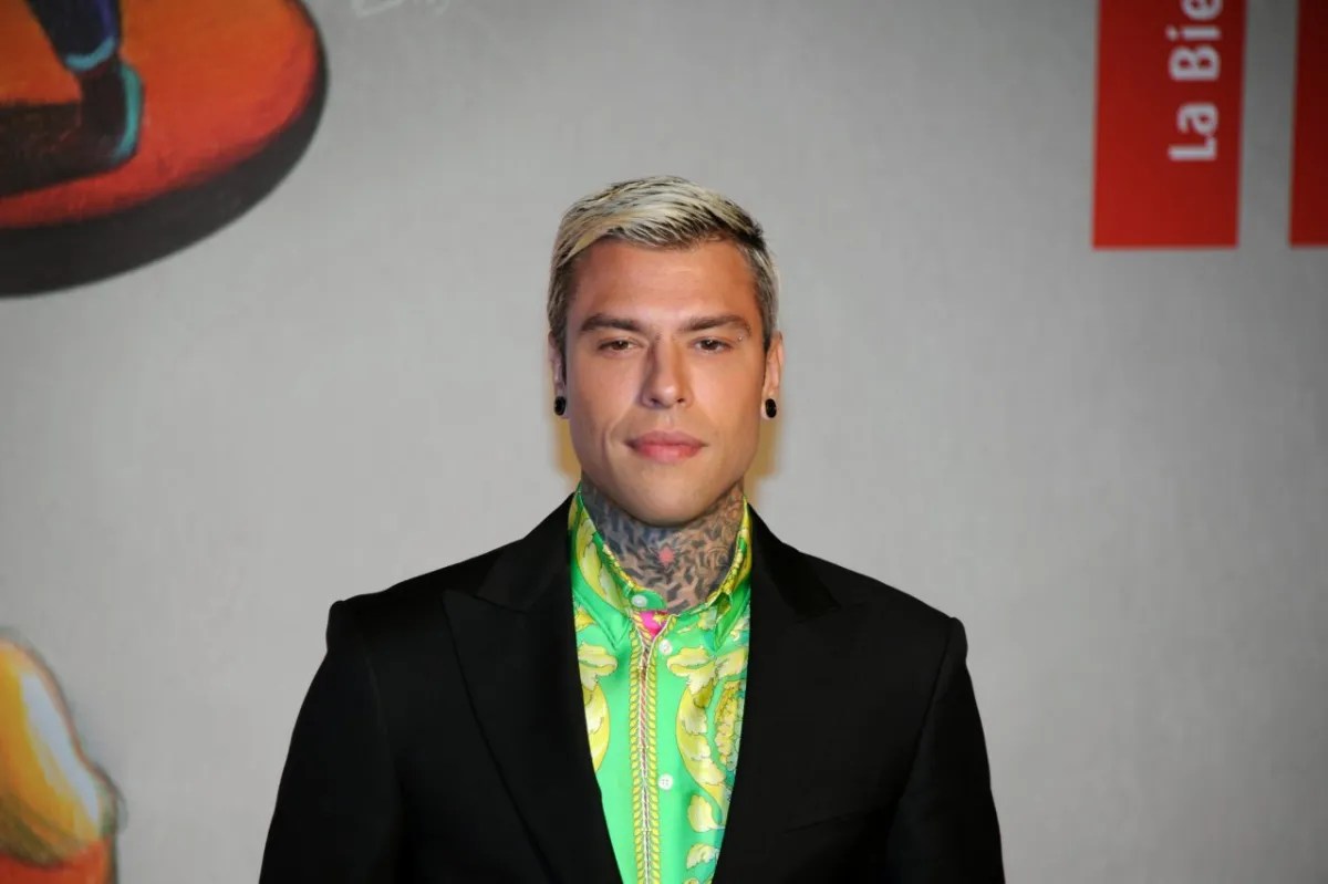 Fedez: “Dua të shoh sa kushton një anije shpëtimi emigrantësh dhe të vendos fytyrën time mbi të”