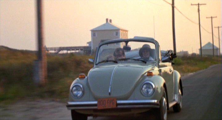 It's no hollywood fluff, nor is it a depressing soap . Imcdb Org 1973 Volkswagen Convertible Super Beetle Typ 1 In Annie Hall 1977