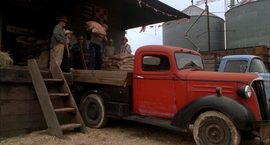 A shy adolescent boy, walter (haley joel osment), is taken by his greedy mother (kyra sedgwick) to spend the . Imcdb Org 1937 Chevrolet G Series In Secondhand Lions 2003