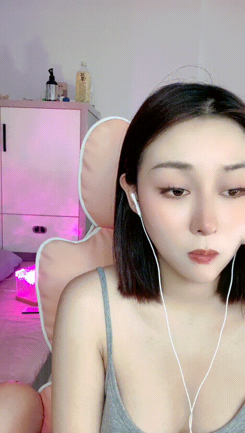 01大胸萝莉___长腿淫荡欲姐玩炮机骑乘假模自慰,揉奶抠逼 - 截图97