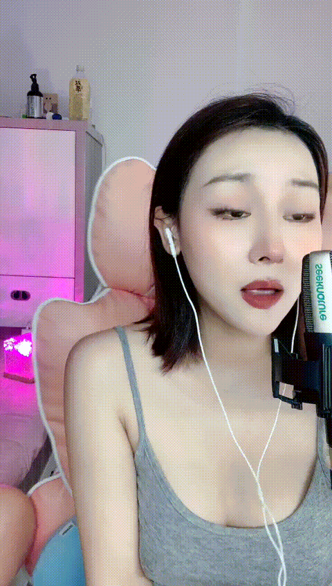 01大胸萝莉___长腿淫荡欲姐玩炮机骑乘假模自慰,揉奶抠逼 - 截图83