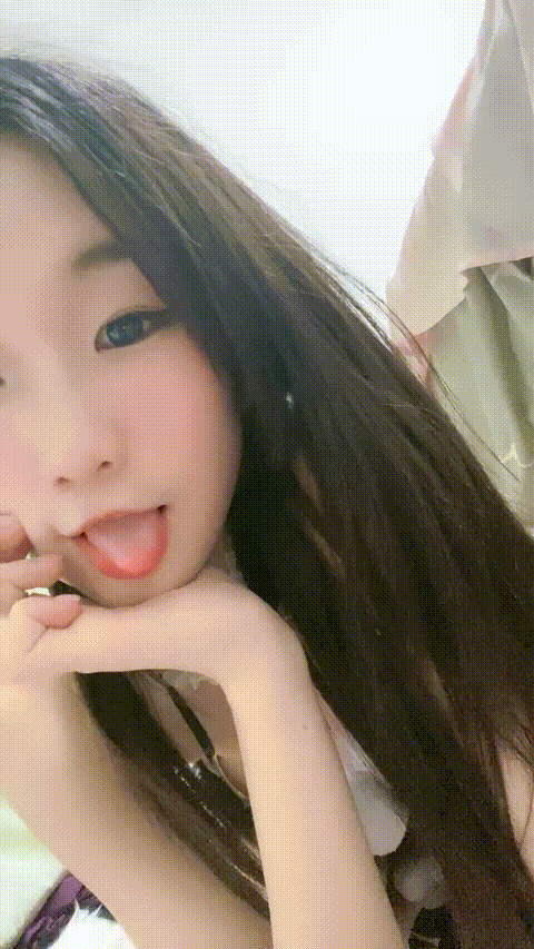 小梦梦_cos女仆装美女道具自慰白浆直流裸舞超顶~露脸甜美可人的妹子激情大秀诱惑狼友3 - 截图82