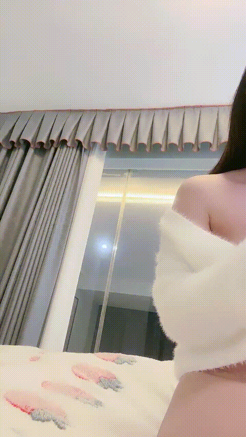 关你什么柿___,颜值高身材好跟狼友撩骚互动脱光光大秀直播, - 截图89