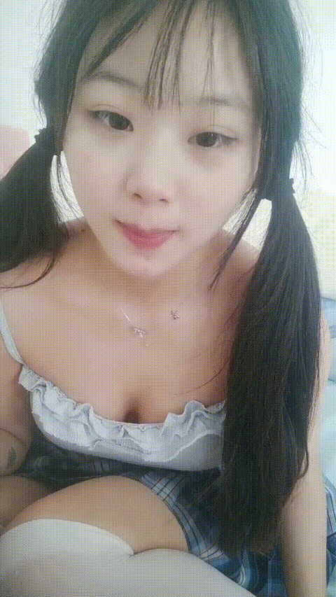 小碗儿____乖巧文静新人妹妹,舞蹈系校花,终于露脸了,这么漂亮的脸蛋,居然还会喷,天生的床上尤物 - 截图23
