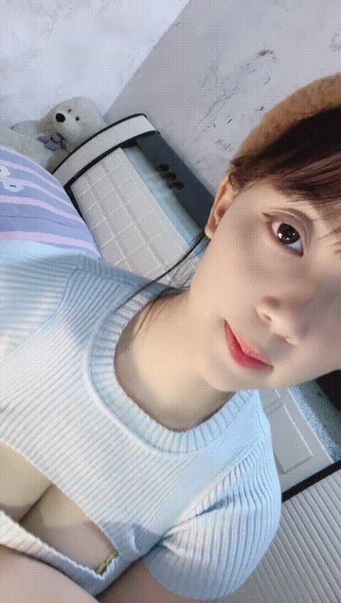 迪迪__娇颜尤物下海新人青春抚媚美少女 - 截图9