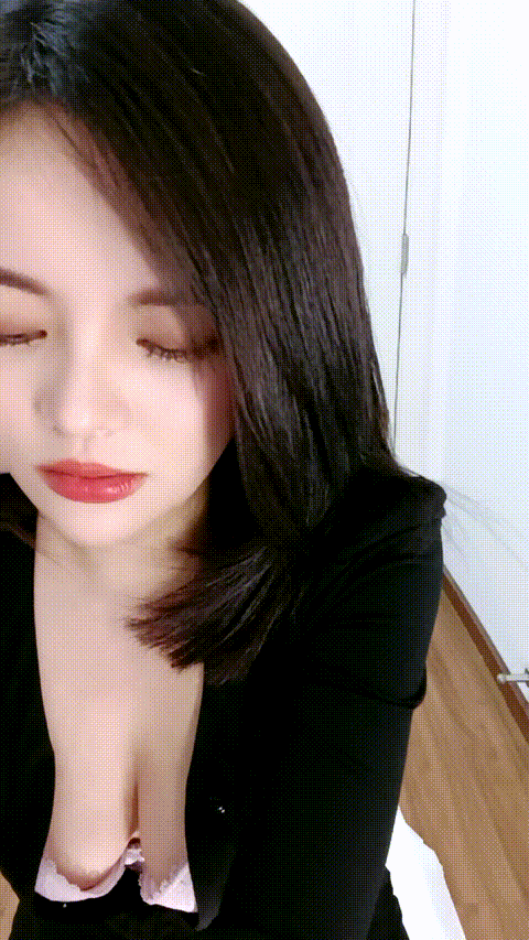 清纯羞涩小女友，外表文静甜美，无毛美穴被舔弄，插进来吧，骑乘位猛插，后入姿势爆操 - 截图10
