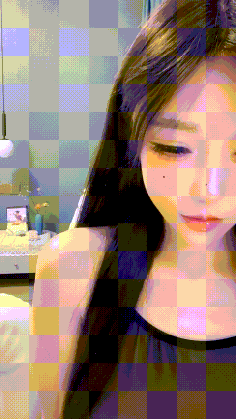 纯情学妹兔兔深夜直播赚学费!小姐姐通体雪白5 - 截图38