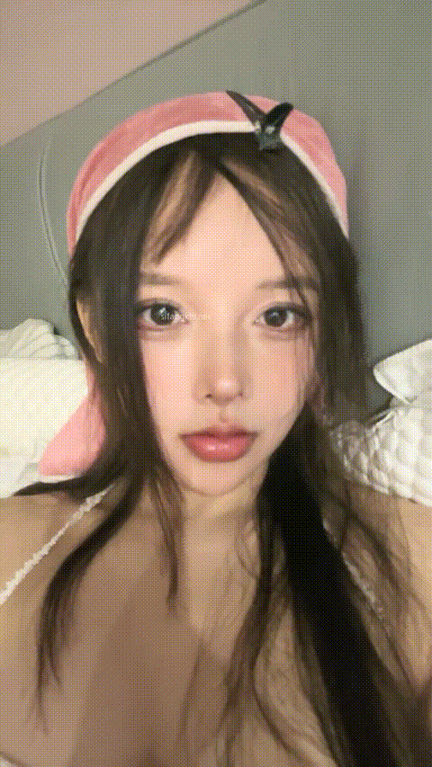 娇小的美少女小围呐美乳萝莉 无毛嫩穴 大黑牛自慰 假鸡巴插菊花 各种自慰 流白浆 真想内射 - 截图38