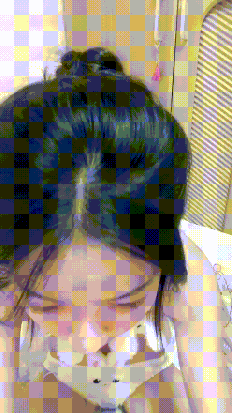 04学姐赚学费 直播校园女神放飞自我,长腿酥胸,杨柳细腰,美艳动人,3 - 截图18