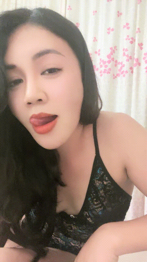 关你什么柿___,颜值高身材好跟狼友撩骚互动脱光光大秀直播, - 截图21